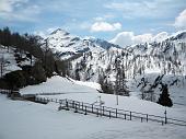 Salita faticosa su neve rammollita da Carona al Lago Casere sabato 24 aprile 2010 - FOTOGALLERY